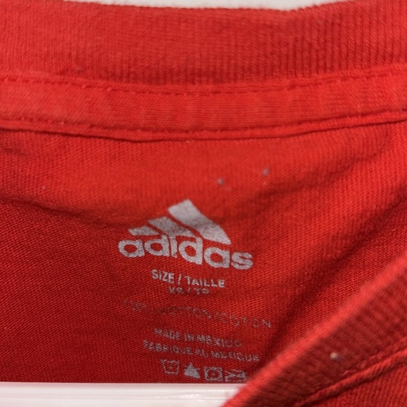 Adidas kids XS t-shirt with Toronto landscape - Picture 2 of 3